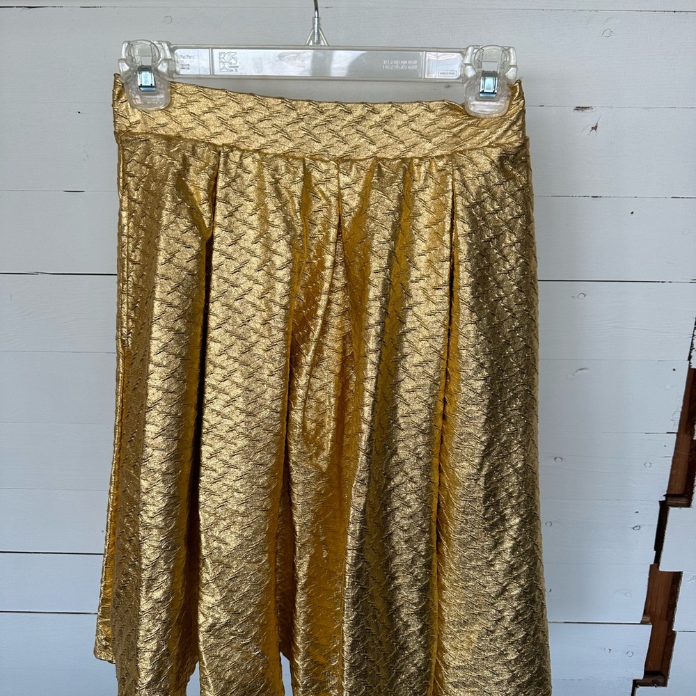 Elegant Gold Women's Skirt